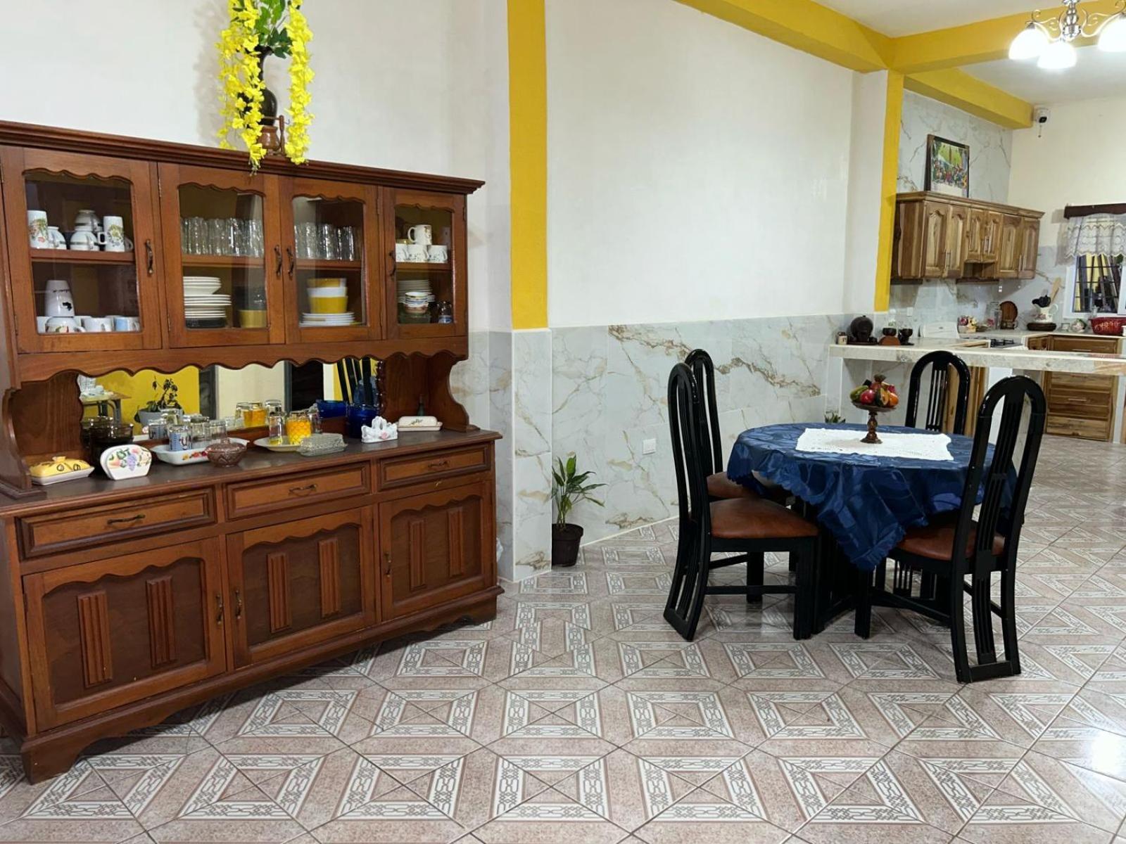 Casa Maya Itza ฟลอเรส ภายนอก รูปภาพ